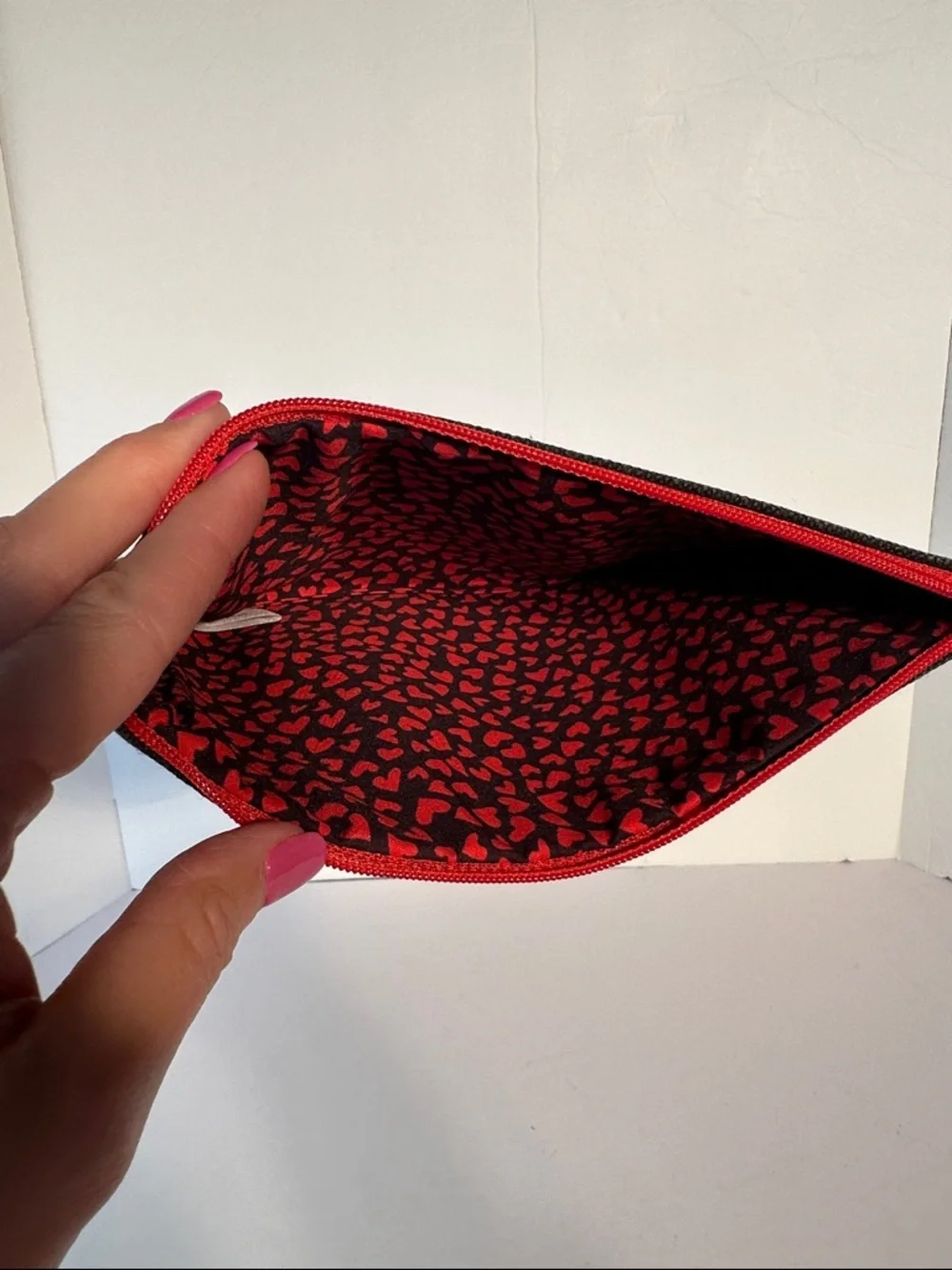 Brighton Cosmetic Pouch Red Heart Leopard Print 2020 Heart Liner Zipper Closure‎